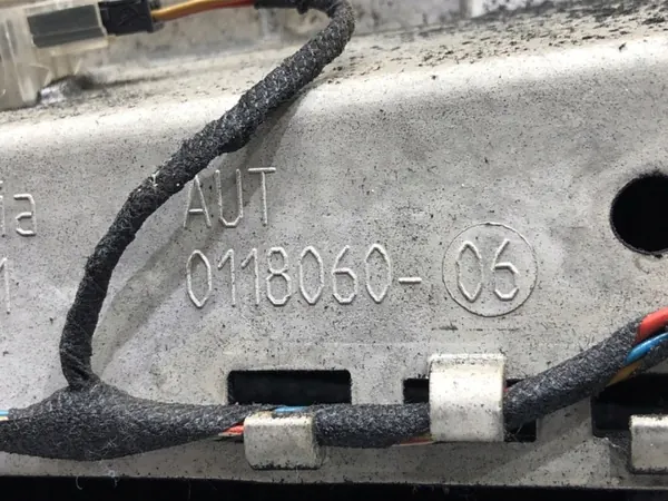 OEM 9177780 Passagerar handskfack för BMW E71 SUV 2007-2014 image 6