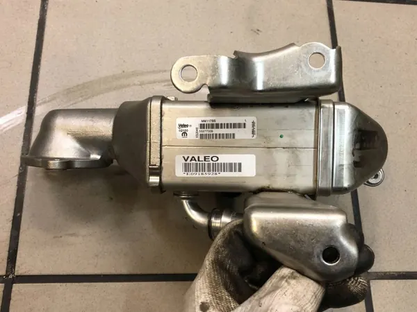 Käytetty EGR-jäähdytin OEM 55277009 Alfa Romeo Stelvio image 3