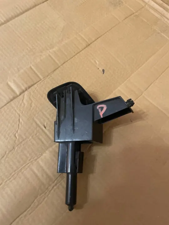 Lave-phare droit complet Nissan OE avec fixation image 3