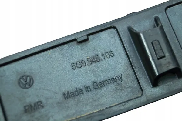 Bakre stötfångarreflektor höger OEM 5g9945106 VW Golf VII image 3