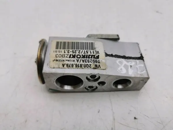 Audi A1 2019 A/C expansieklep OEM 2Q08166679A image 4