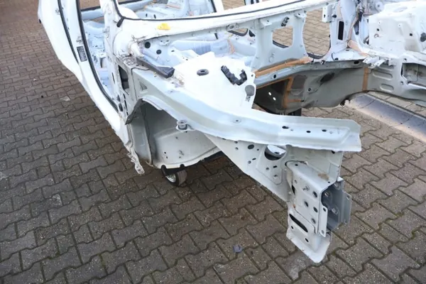 Volvo V90 II oikea etulokasuoja OEM 1274737375 image 3
