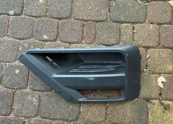 Volkswagen OE 7C0853665A griglia di ventilazione, paraurti image 4