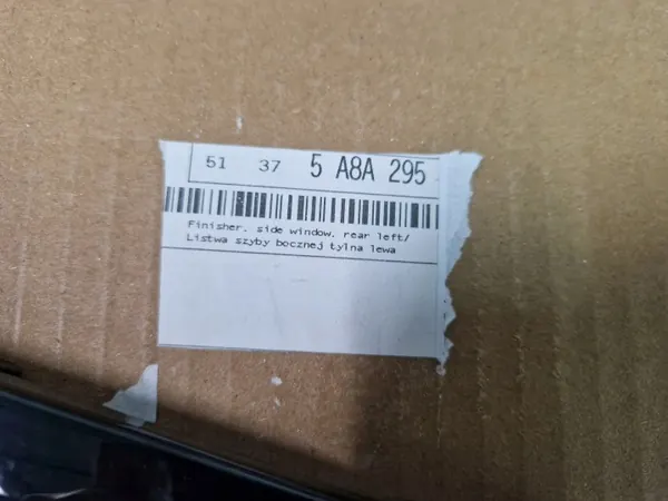 Junta ventana lateral trasera OEM 5A8A295/5A8A296 BMW X5 G05 image 3