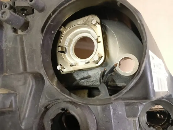 Farol esquerdo SEAT Toledo IV 12- OEM 6JB941015 image 4