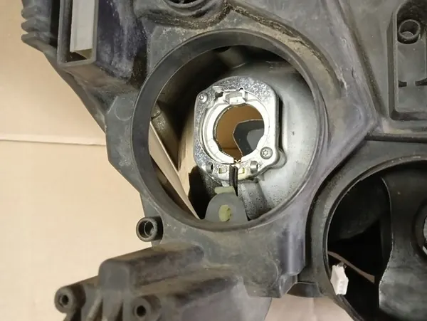 Farol esquerdo SEAT Toledo IV 12- OEM 6JB941015 image 5