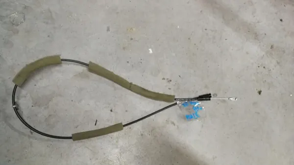 Câble de serrure coffre OEM Nissan Note E12 13-17 image 2