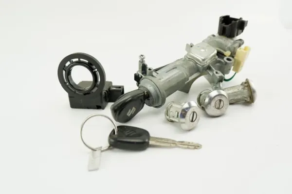 Interruptor de encendido OEM 290357 para Suzuki Alto 1.0 image 3