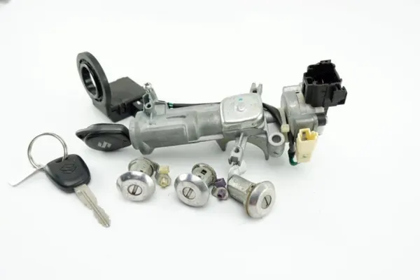 Interruptor de encendido OEM 290357 para Suzuki Alto 1.0 image 4