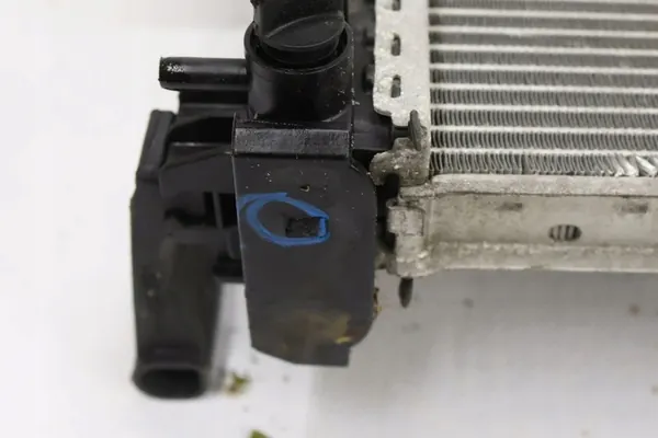 Radiador Opel Insignia 2.0 T Automático image 2