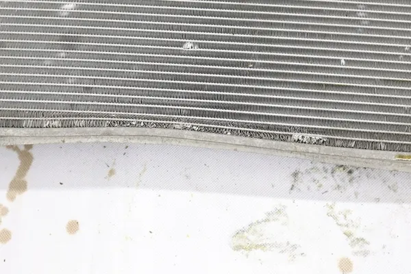 Radiador Opel Insignia 2.0 T Automático image 4