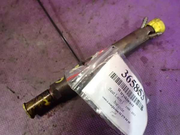 SEAT LEON I 99-05 1.9 TDI Iniettore 038130202A image 3