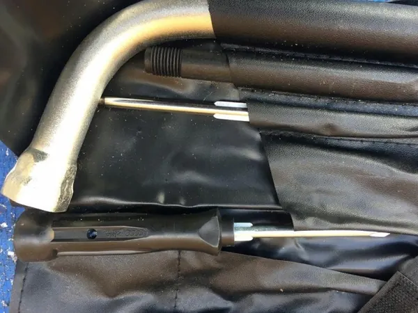 Clé de roue et tournevis Audi Q5 OEM 8N0012219 image 3