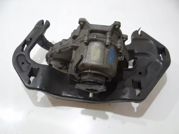 Reductor de caja BMW usado OEM 7610586 para X5 E70 image 2