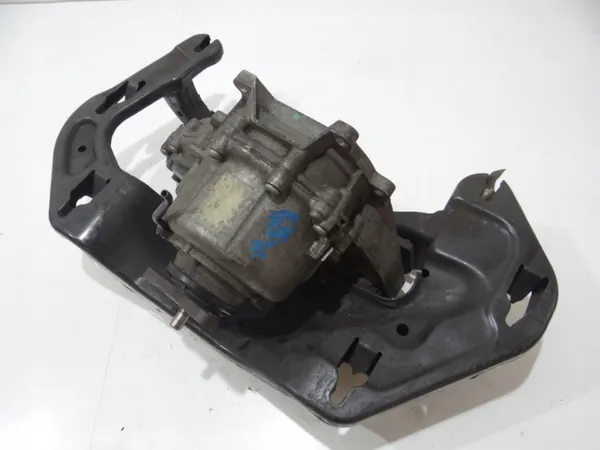 Reductor de caja BMW usado OEM 7610586 para X5 E70 image 3