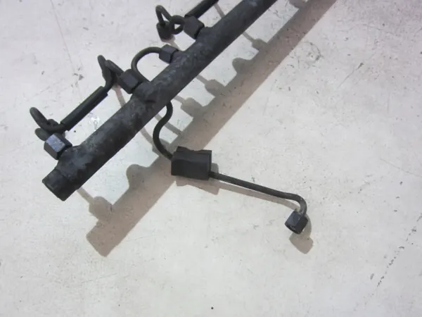 BMW OEM 13537805722 Einspritzschiene für 3.0D M57 image 4