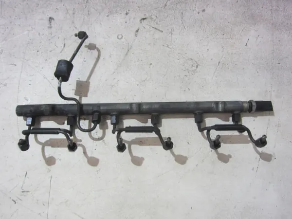 BMW OEM 13537805722 Einspritzschiene für 3.0D M57 image 5