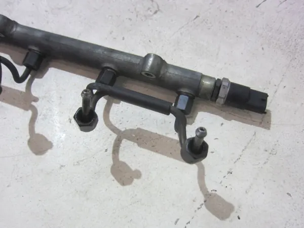 BMW OEM 13537805722 Einspritzschiene für 3.0D M57 image 6