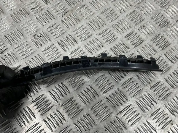 Tesla Model X Tuuletusritilä OEM 107835500A - Käytetty image 3