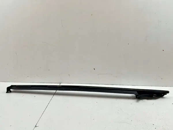BMW Takaikkunan tiiviste OEM 7119097 - Käytetty image 4