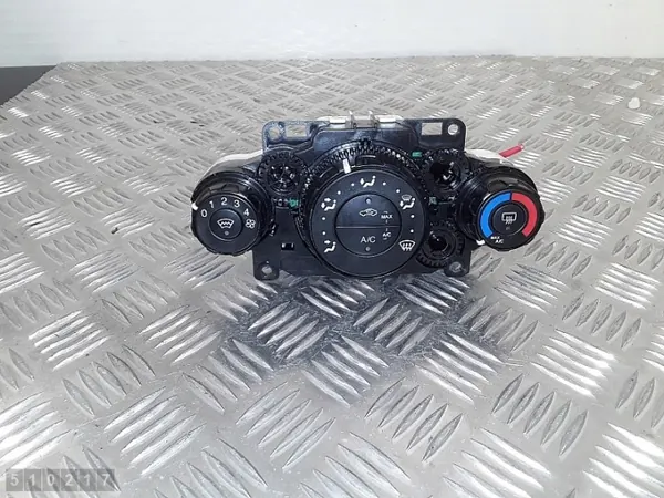 Módulo control aire acondicionado Ford Fiesta OEM 8a6118549 image 2