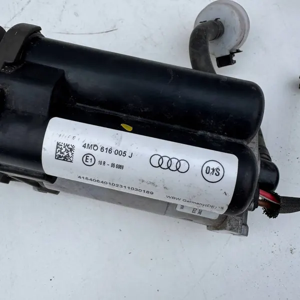 Suspension Compressor VW Audi Q7 4M0616005J image 3