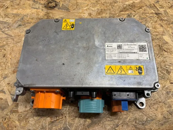 Mercedes EQB Spänningsomvandlare OEM A0009008142 image 2