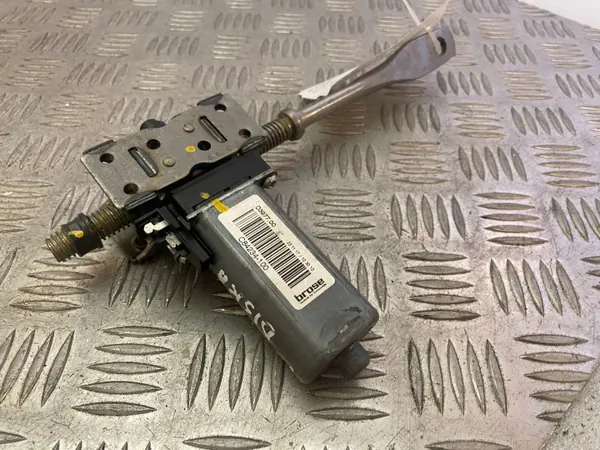 Istuinmoottori Land Rover Discovery 5 OEM C84234100 image 4