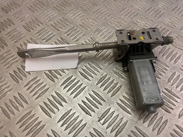 Istuinmoottori Land Rover Discovery 5 OEM C84234100 image 5