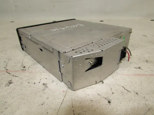BMW CD-wisselaar OEM 65126956939 voor E60 E61 image 4