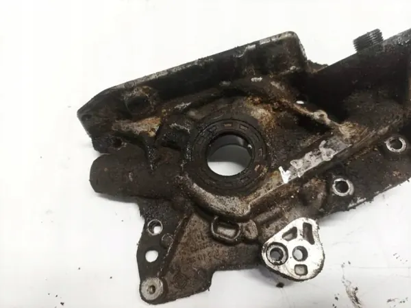 Pompe à huile OEM 2146613 pour Opel Omega 1995 2.0L image 3
