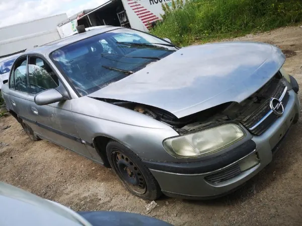 Pompe à huile OEM 2146613 pour Opel Omega 1995 2.0L image 4
