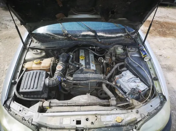 Pompe à huile OEM 2146613 pour Opel Omega 1995 2.0L image 7
