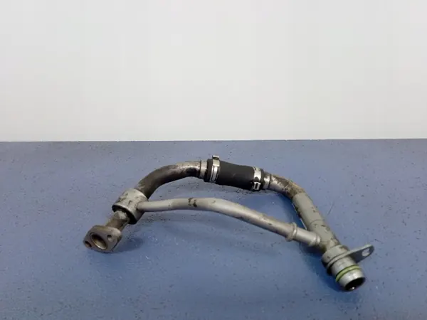 Ölleitung Audi Q7 4.2 TDI OEM 057145736P - Gebraucht image 2