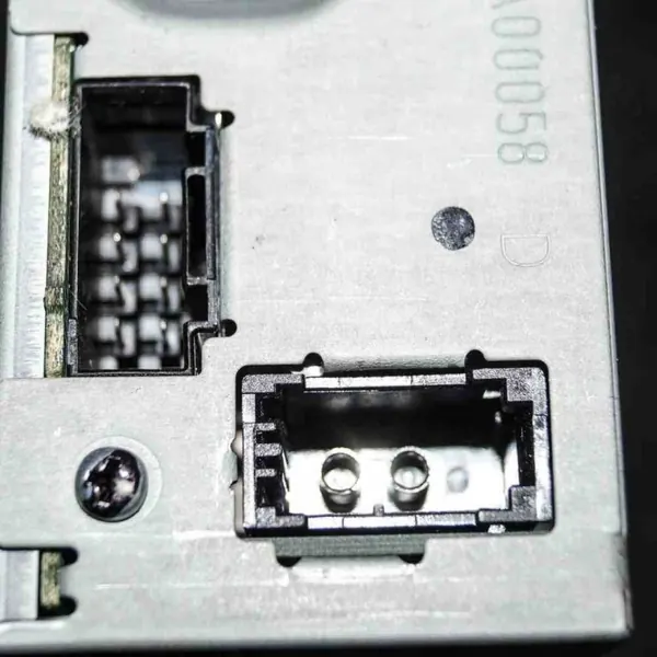 Audi CD-vaihtaja OEM 4E0910110H 4E0035110A image 3