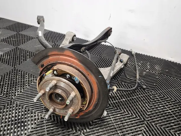 Jeep Grand Cherokee WK2 SRT Assemblaggio Mozzo Posteriore Sinistro OEM image 2