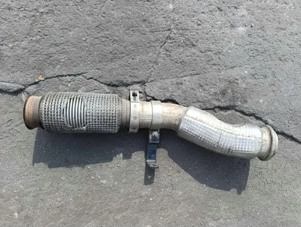 Codo de Turbina OEM 22 para MAN TGM 330 CV - Usado image 2