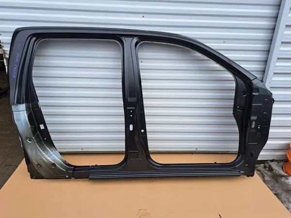 Höger tröskelpanel Nissan Navara D23 OEM G60205XAMB image 2