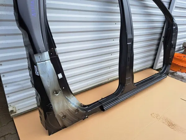 Höger tröskelpanel Nissan Navara D23 OEM G60205XAMB image 6