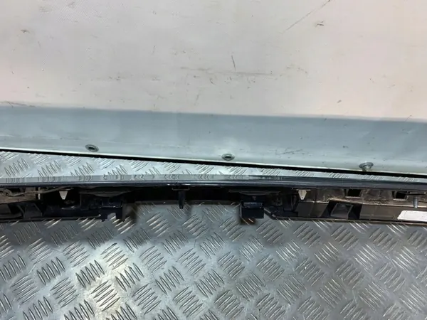 Chrysler Pacifica Spoiler OEM 5MW30LAUAF image 9
