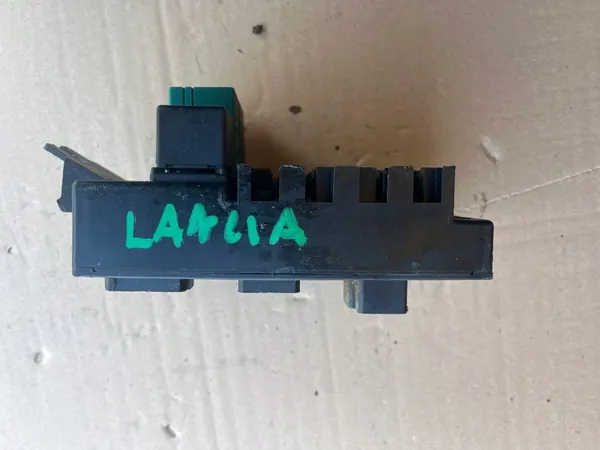 Caixa de Fusíveis Módulo BSI Lancia Kappa 2.0 1998-2001 image 2
