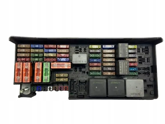 Mercedes zekeringkast OEM A1645402372 - Gebruikt image 2