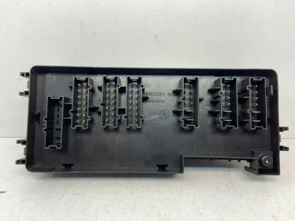 Mercedes zekeringkast OEM A1645402372 - Gebruikt image 5