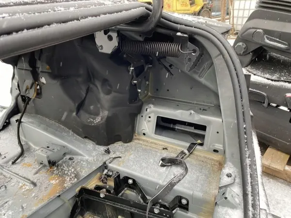 Aleta trasera derecha Maserati GHIBLI 2015 OEM 285404 image 3