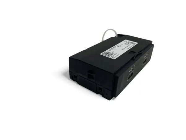 Audi e-tron USB-pistorasia OEM 4N1035722 - Käytetty image 5