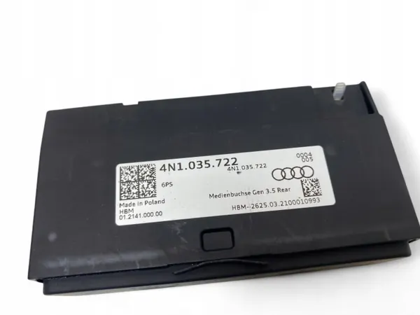 Audi e-tron USB-pistorasia OEM 4N1035722 - Käytetty image 7