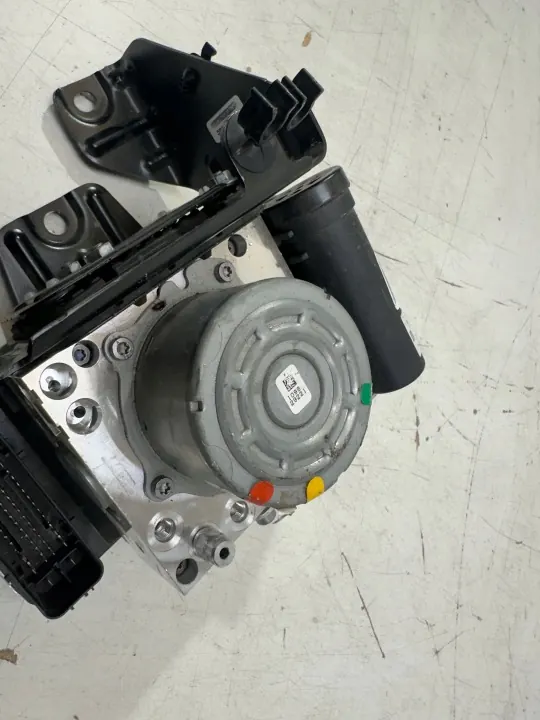 Compresseur Airmatic Mercedes OEM A2979013903 image 9