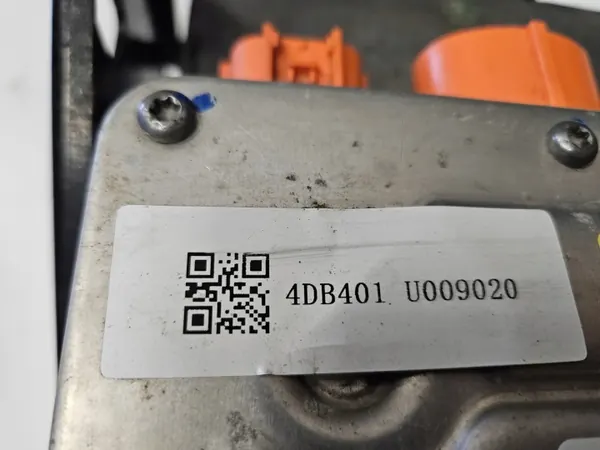 Module chargeur batterie OEM 290105423r Dacia Spring image 3