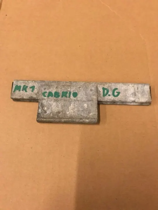OEM ROC563 takaoikea oven ikkunankehyks VW Golf I image 2
