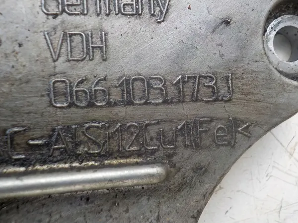 OEM 066103173J Steuerdeckel für VW Golf V R32 3.2 VR6 image 3